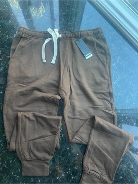 Monrow Brown Jogger Sweatpants with White Drawstring